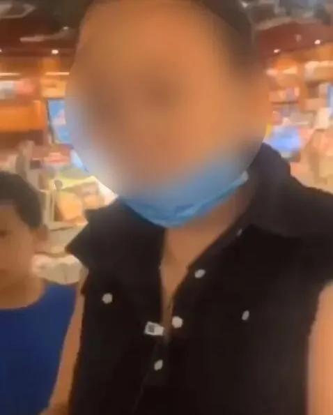 小学生*拍偷**妈妈大尺度视频遭疯传:性教育,你等不起