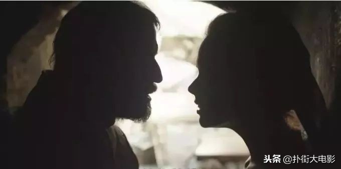 说脱就脱,荒淫、黑暗,尺度堪比《权游》,又一部史诗巨制来袭!