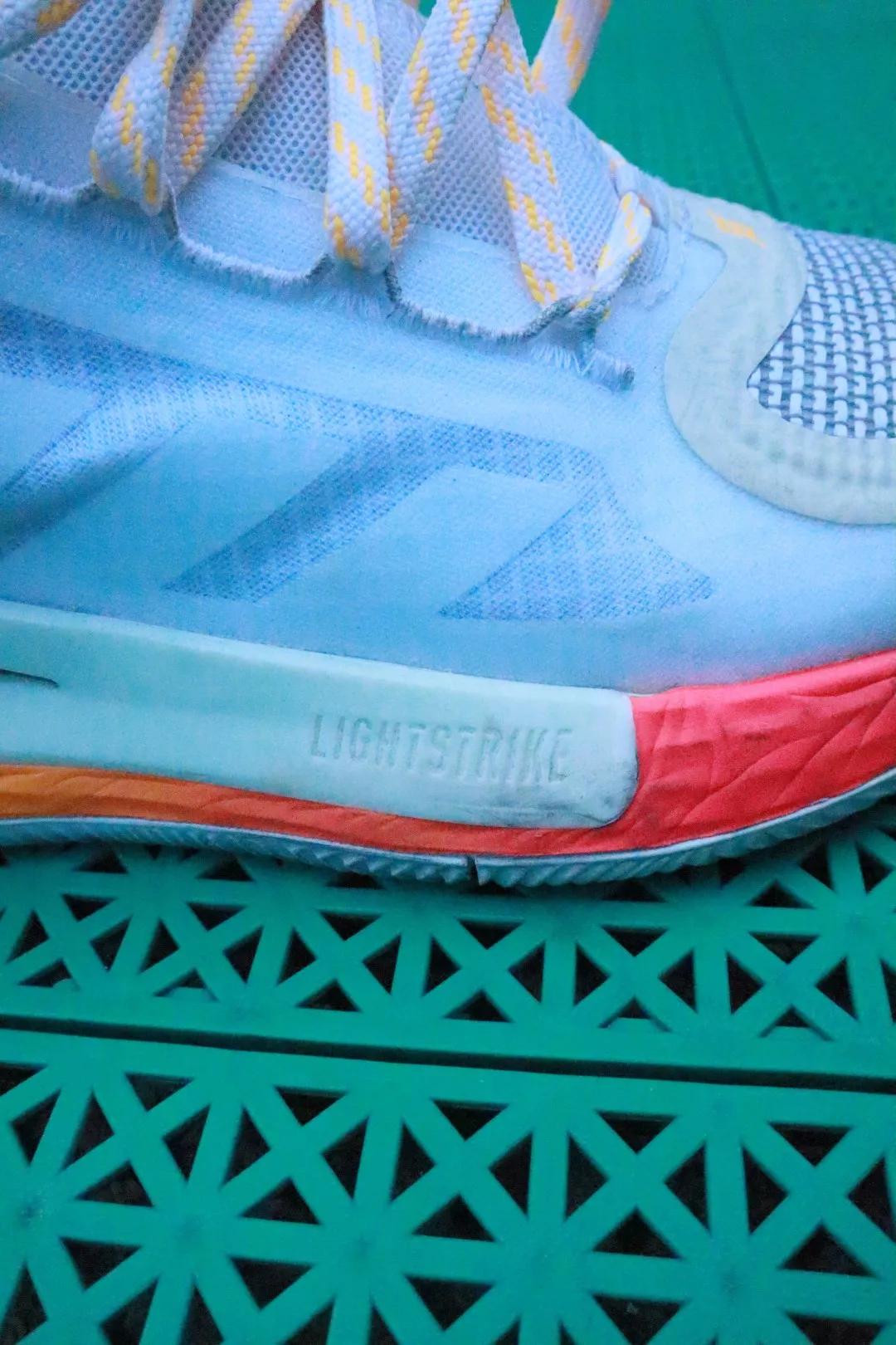 阿迪达斯罗斯11代实战测评,罗斯11实战测评