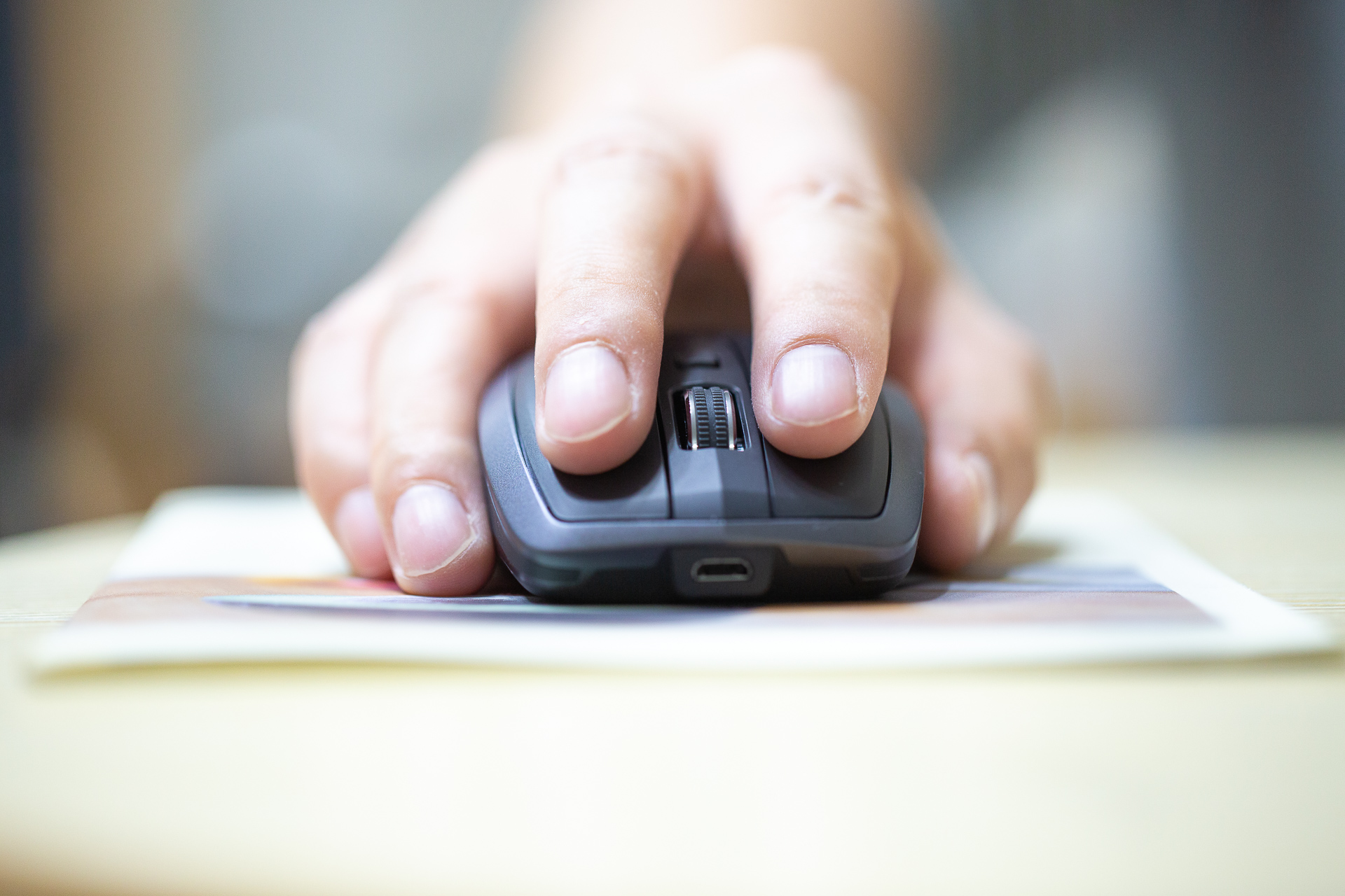 罗技mxanywhere3鼠标真实体验,罗技anywhere2s蓝牙鼠标