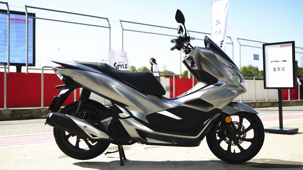 本田踏板摩托车pcx160多少钱,大踏板本田pcx多少钱