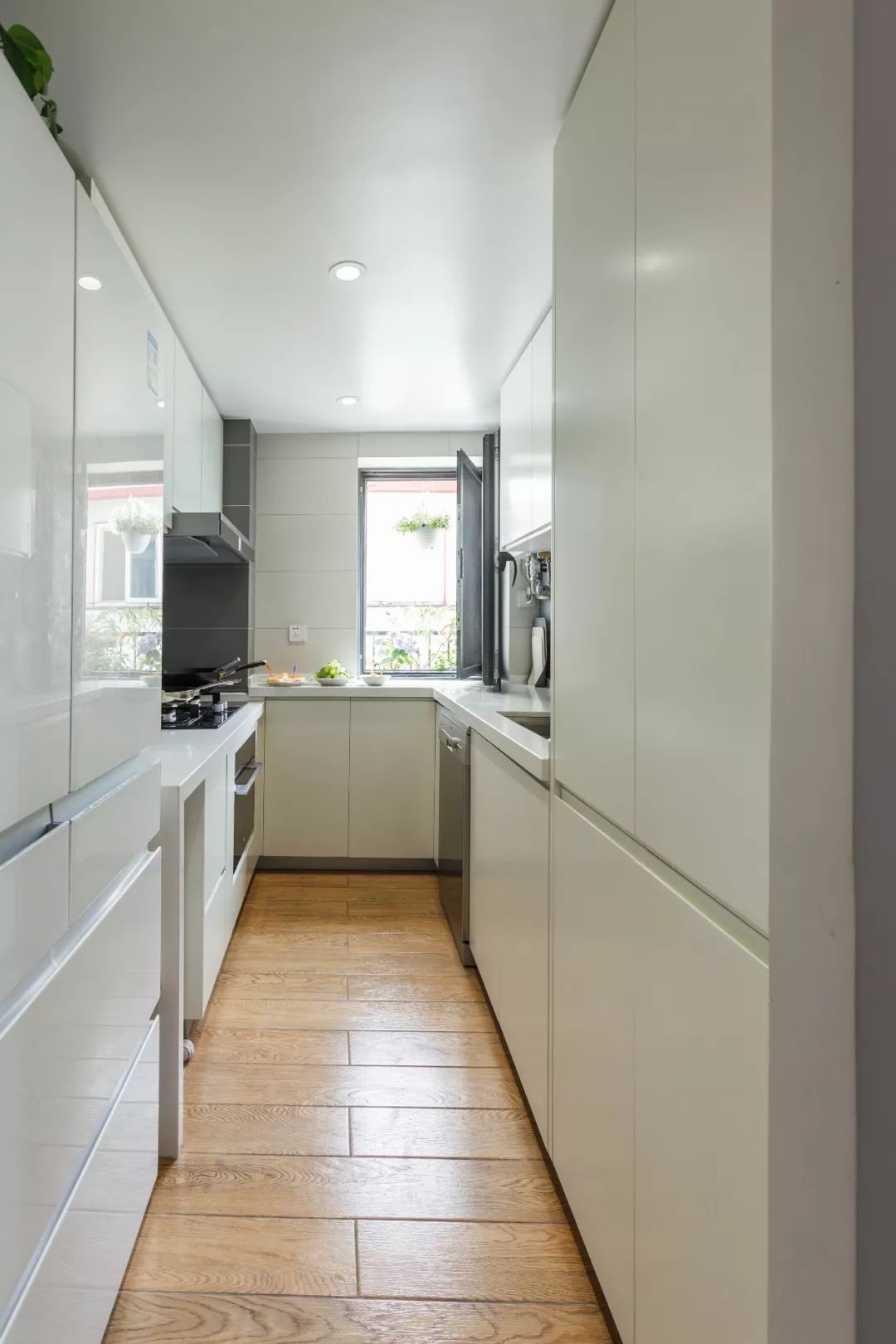 橱柜留空的好处,橱柜留空气洞好还是不好