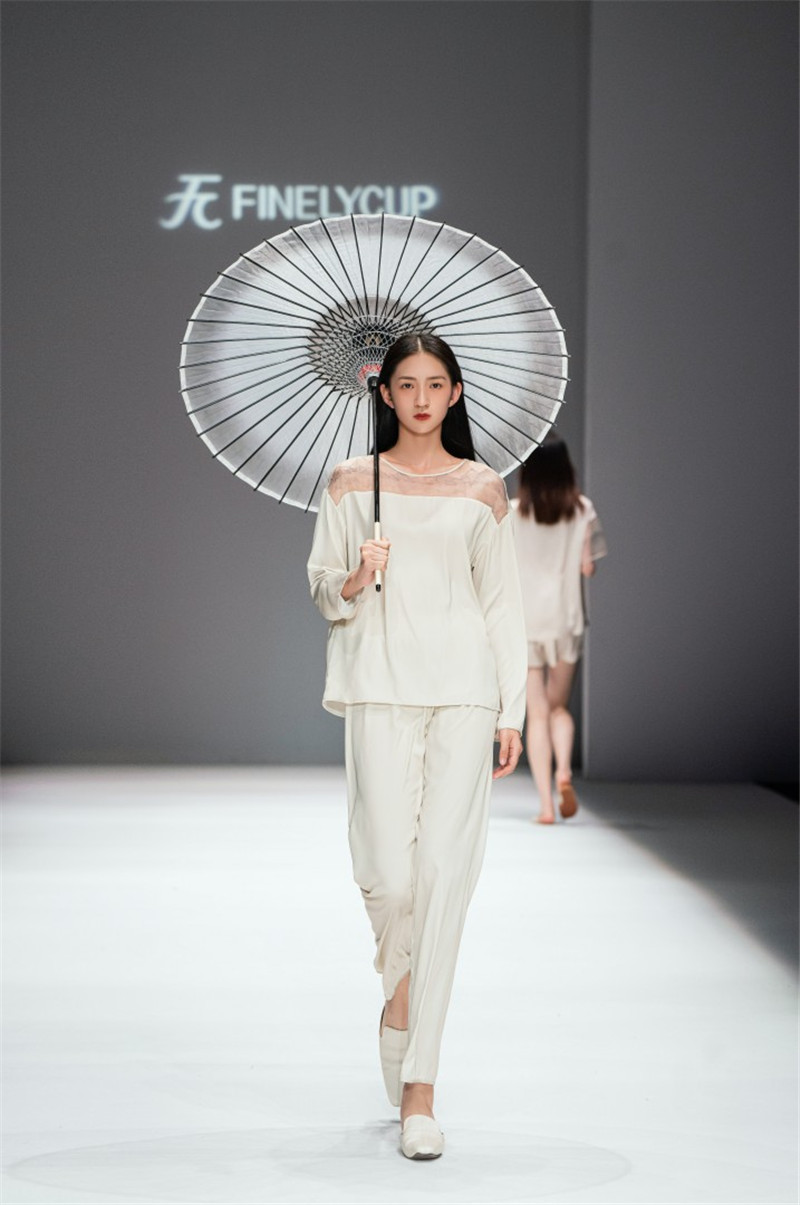 梵妮卡波内衣特点,国际内衣时装周2019年