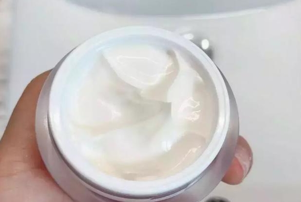 不起眼的老牌国货效果不输给兰蔻,国货中的良心