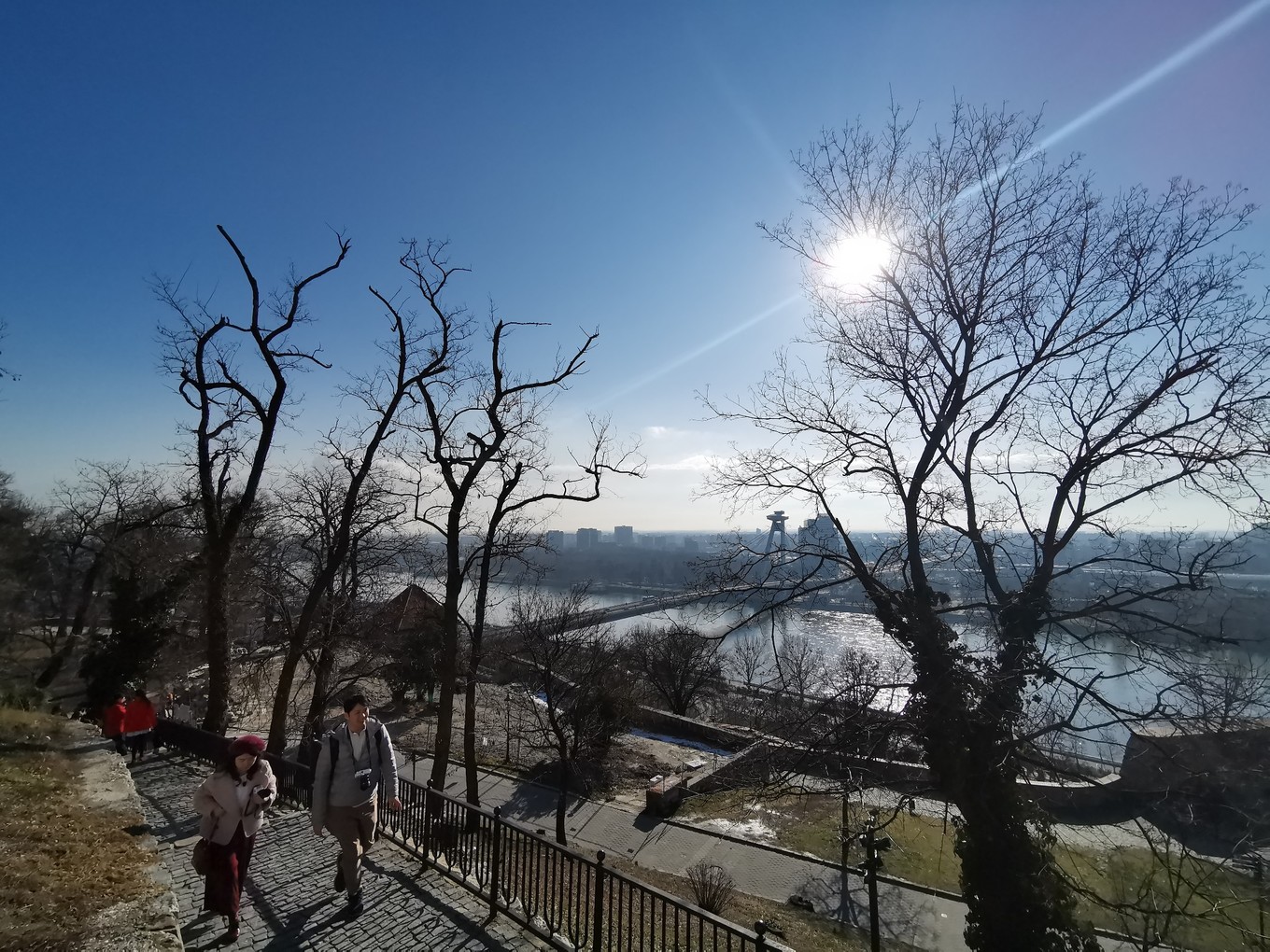 中欧旅游攻略多瑙河,中欧览秀城美食