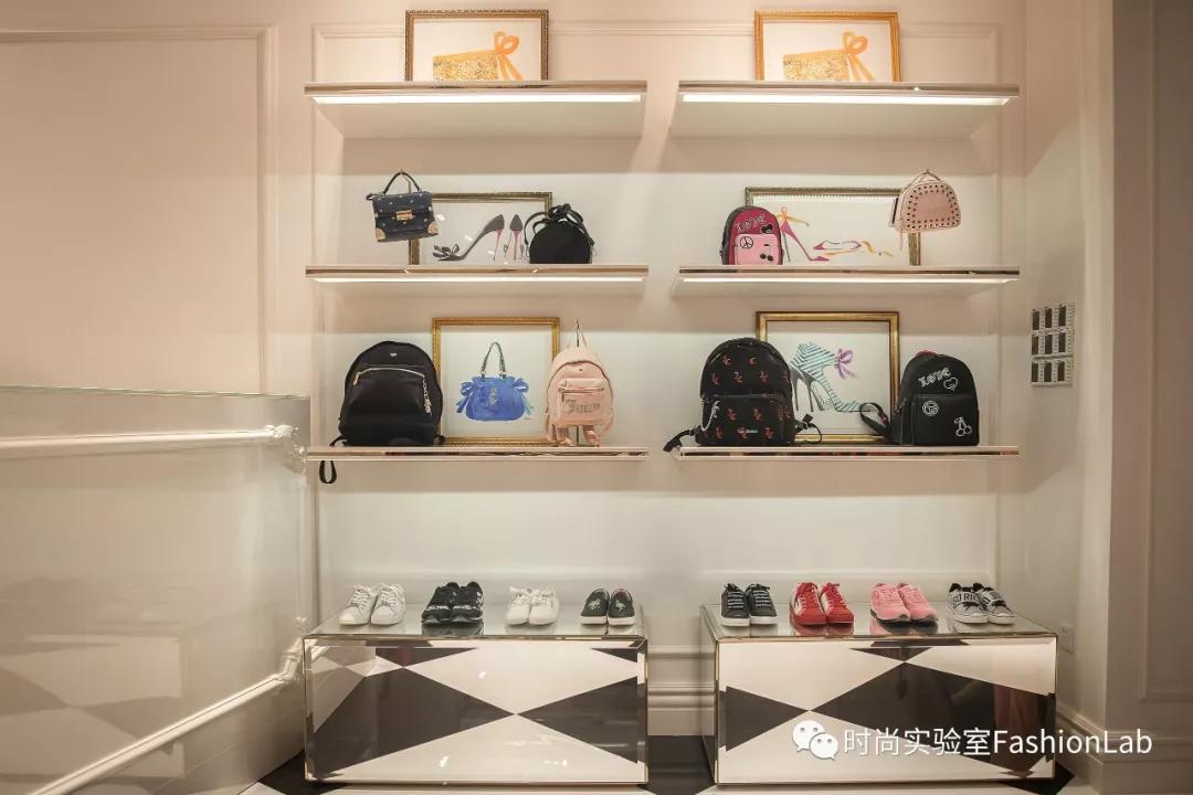 送对年终礼物是当代青年的社交核*器武**