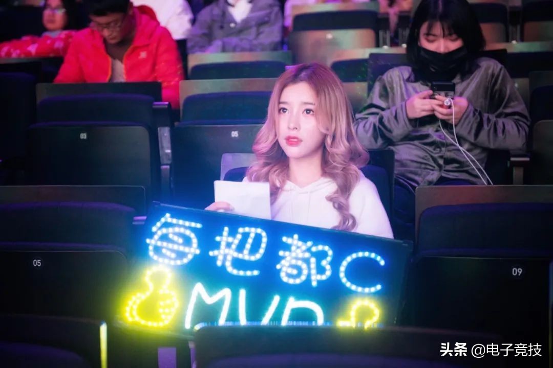 电竞圈糖小幽,电竞情侣糖小幽