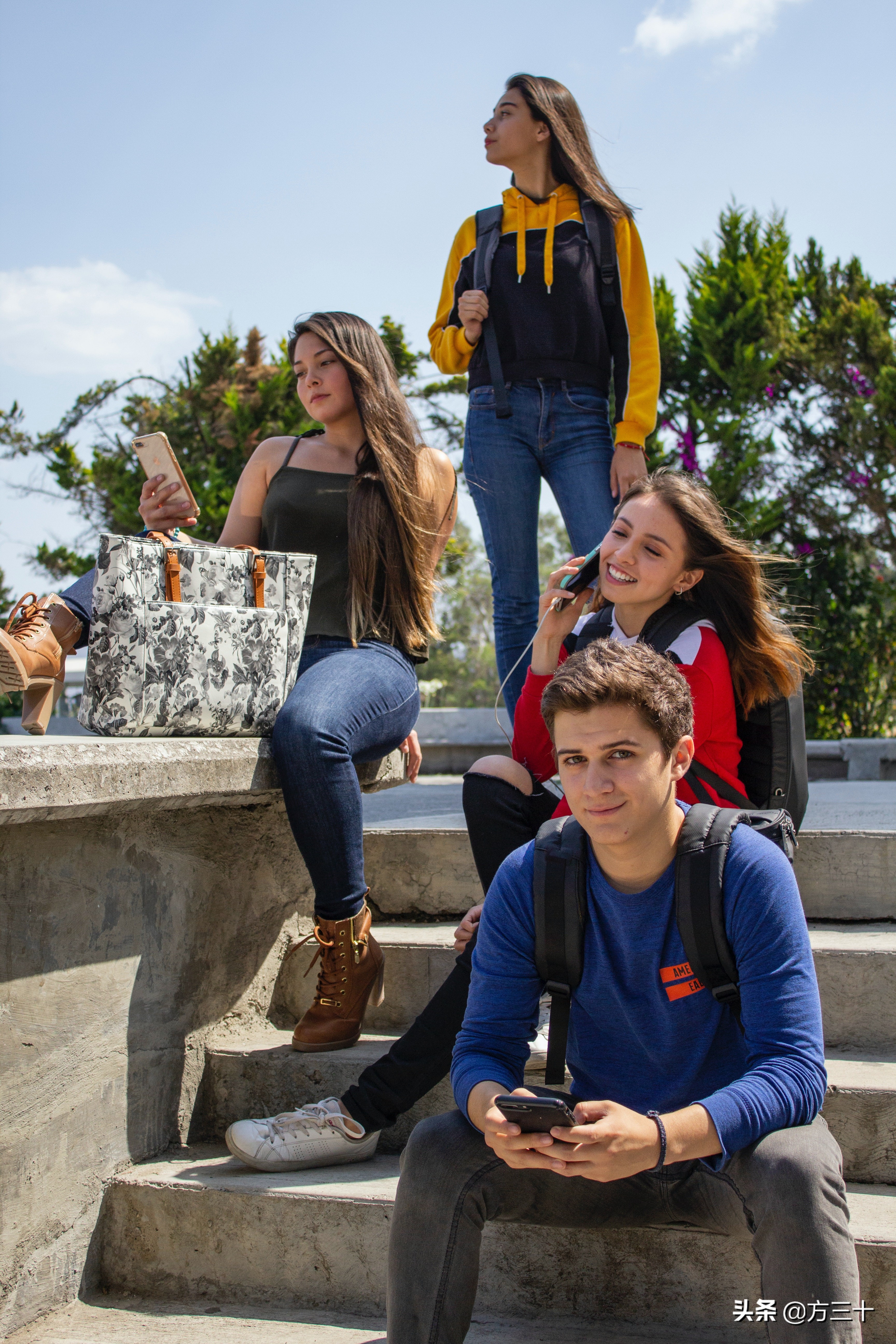 手机上瘾怎么开导,手机上瘾是怎么做到的