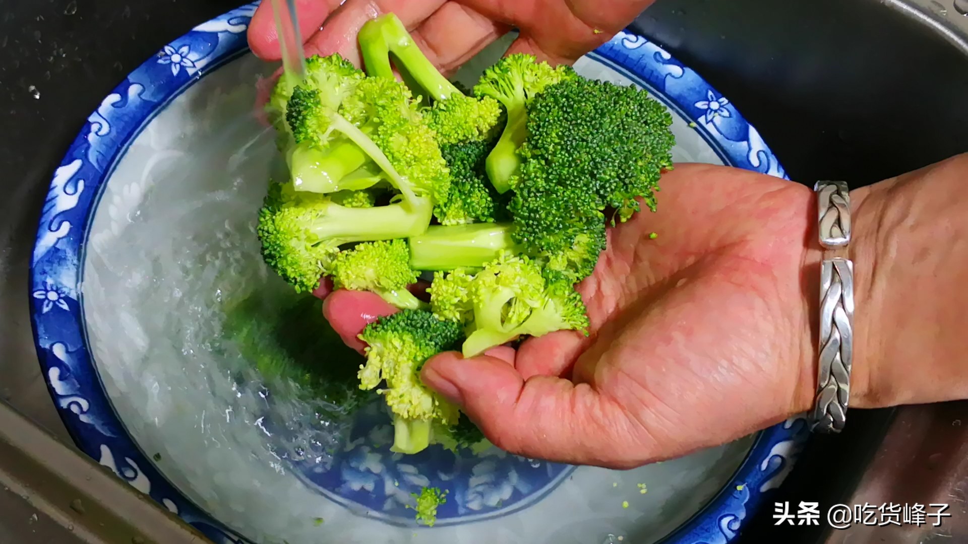 蔬菜起虫子有什么方法无公害驱虫,如何洗青菜才能将菜虫洗出来