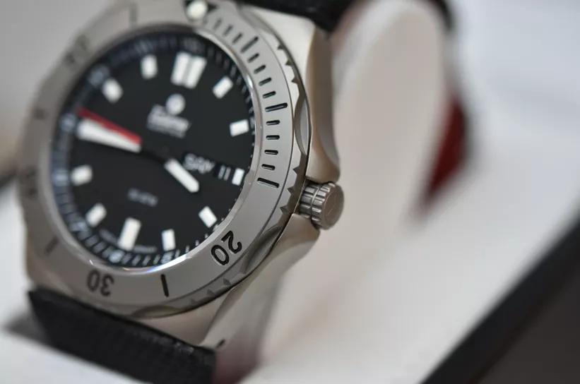 iphone手表便宜和贵的有什么区别,最贵的iphone手表多少钱