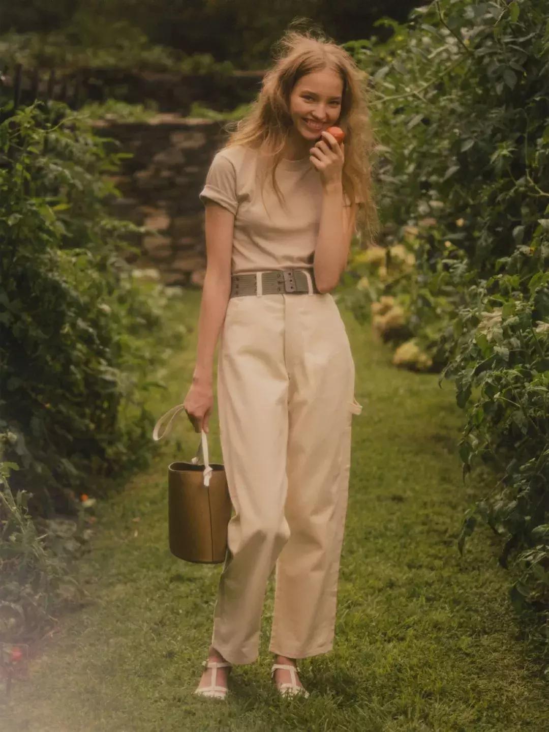 t恤穿久了偶尔也要换个风格,t恤穿好几年不旧的洗法