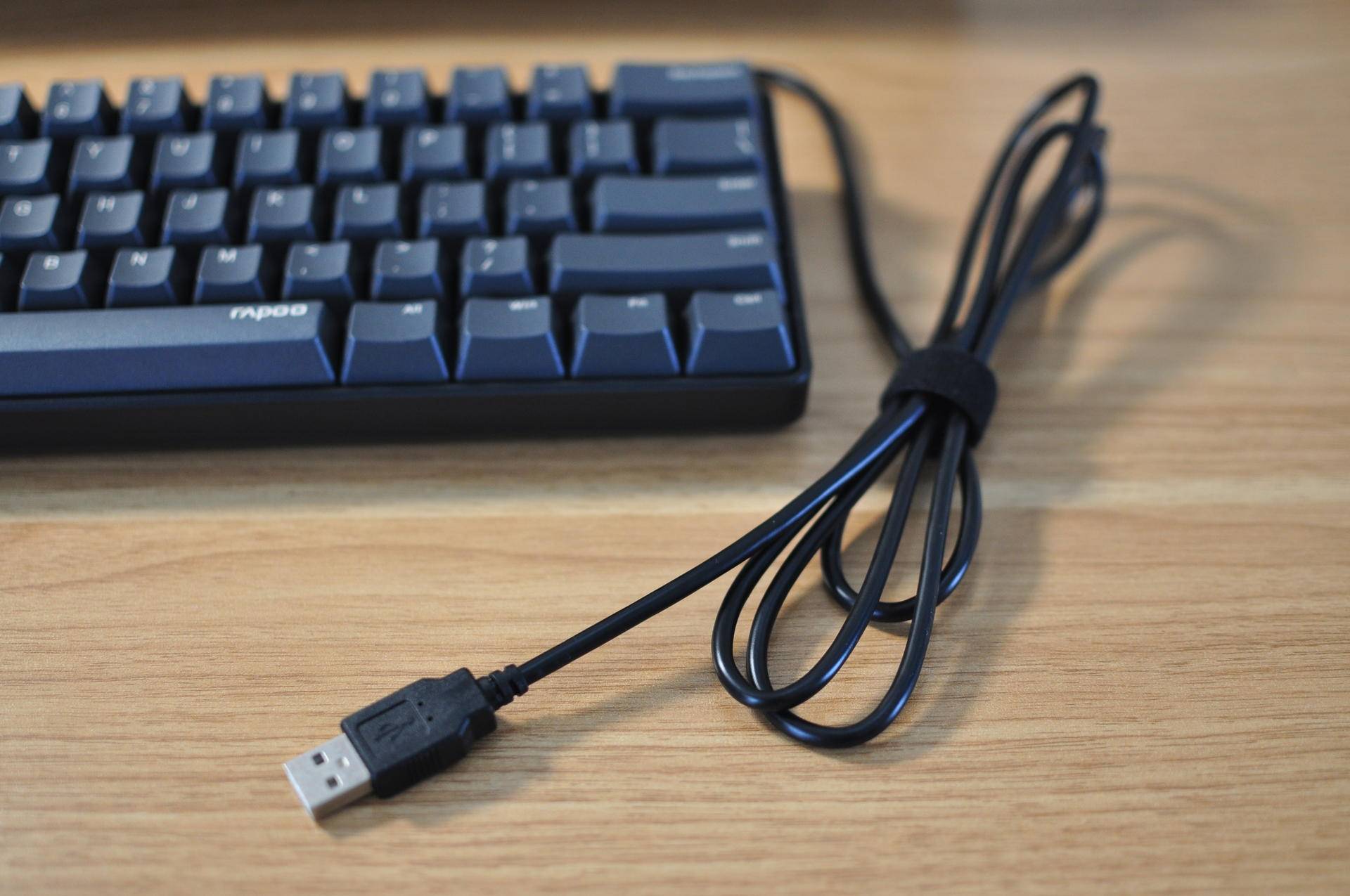 雷柏入门级机械键盘,雷柏v860-87游戏机械键盘详解