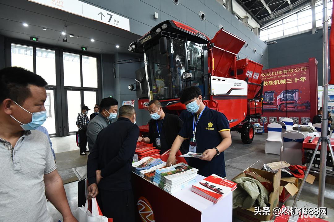 中联收获花生机22款和23款的区别,中联花生收获机2023款新型多少钱