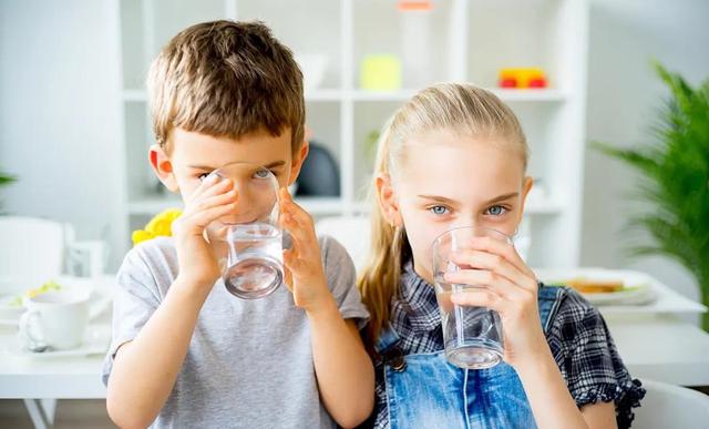 一喝水就尿急是阴虚还是阳虚,一喝水就尿多是肾虚的表现吗