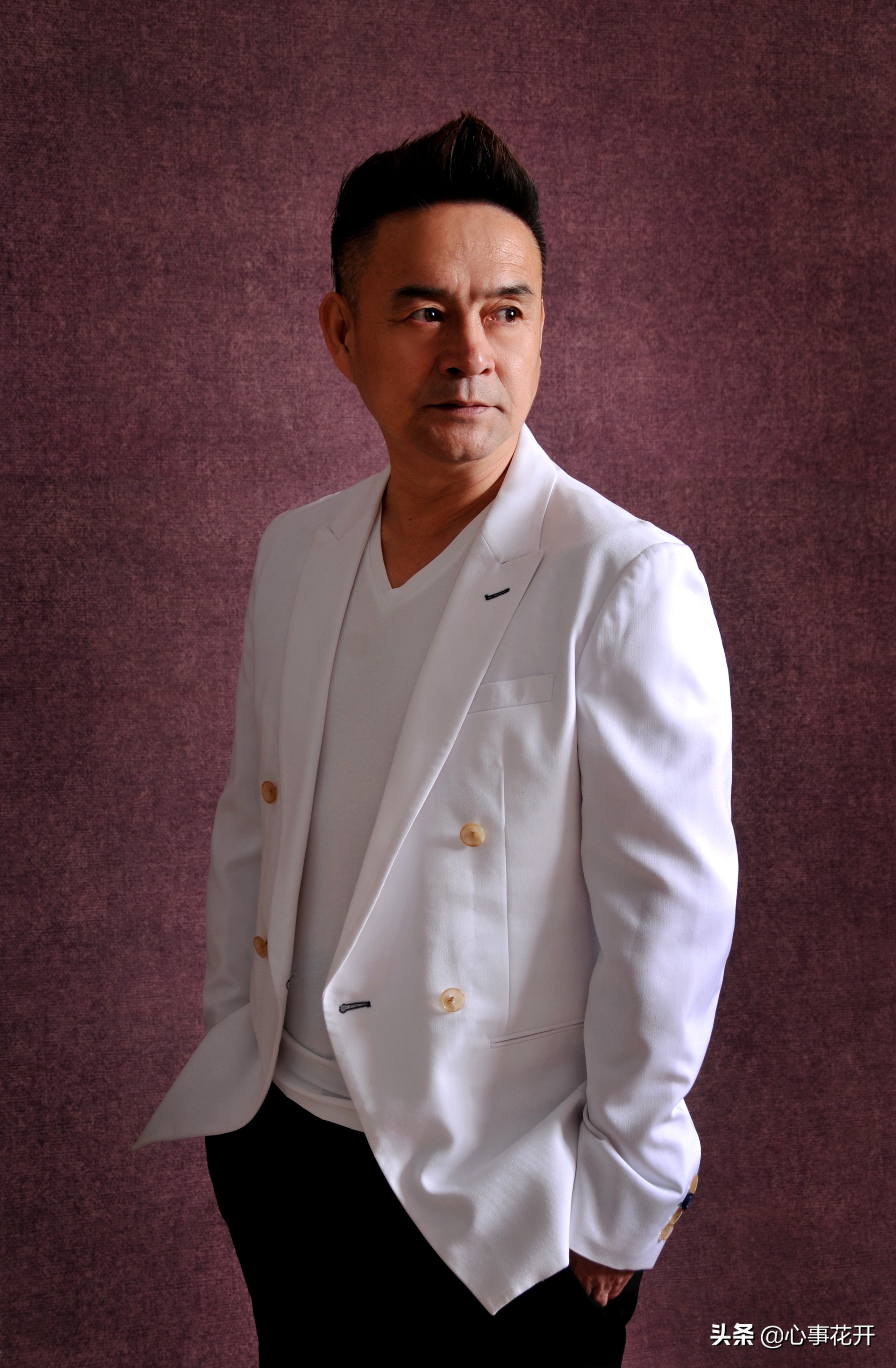 在自由的世界里遨游,在自由的世界里独自徜徉