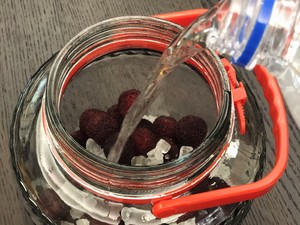 杨梅酒的正确泡法步骤和比例,杨梅酒的正确泡法步骤配方