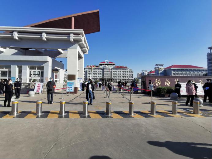 久违的校园期待回归,久违的校园静待归来