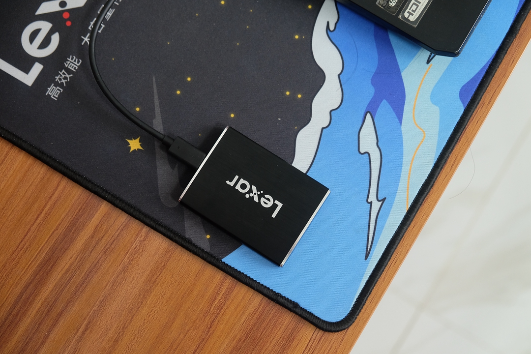 三星闪迪移动固态哪个好,闪迪跟三星内存卡哪个好