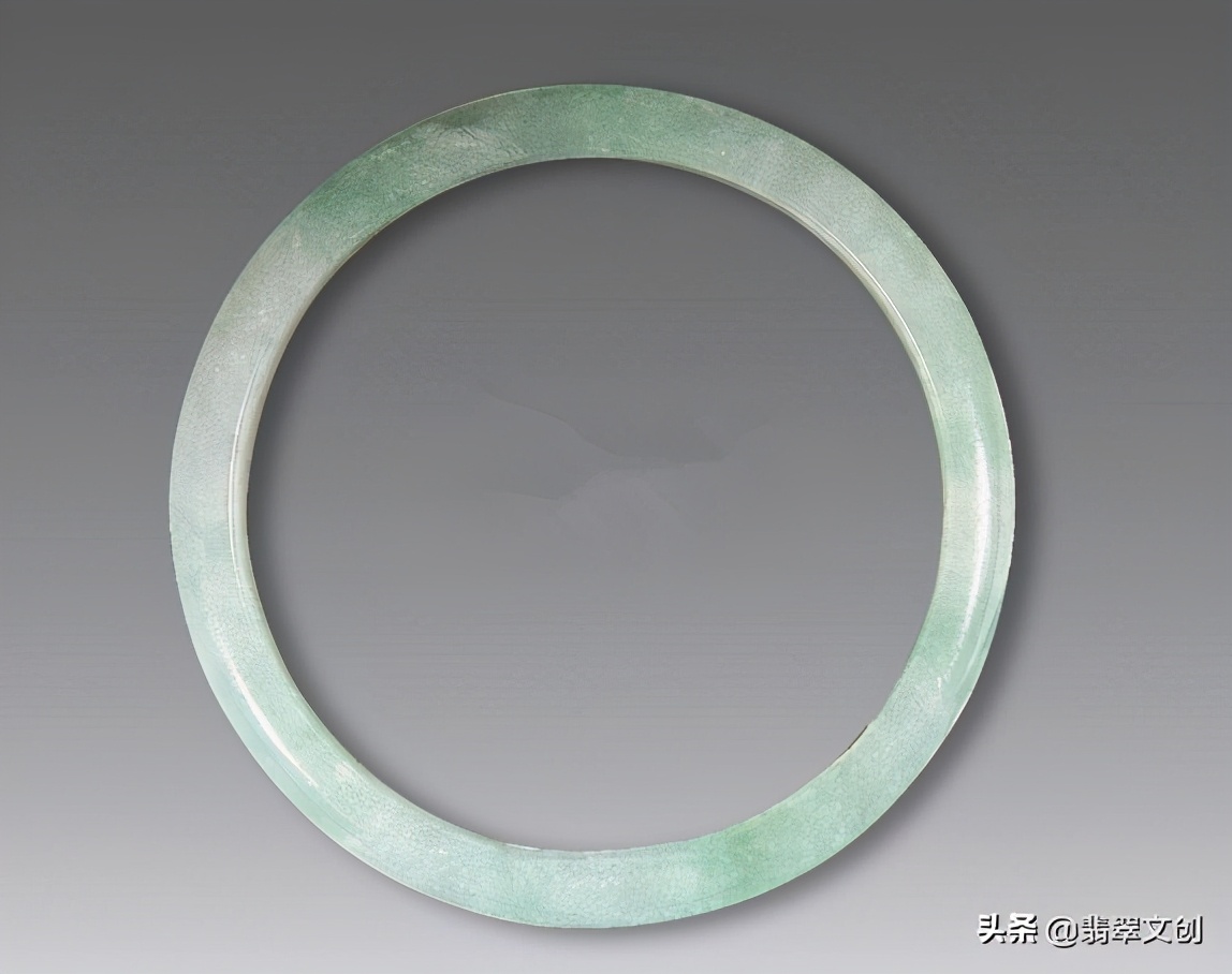 翡翠有几百块钱的吗,翡翠有的卖100多有的卖1000多