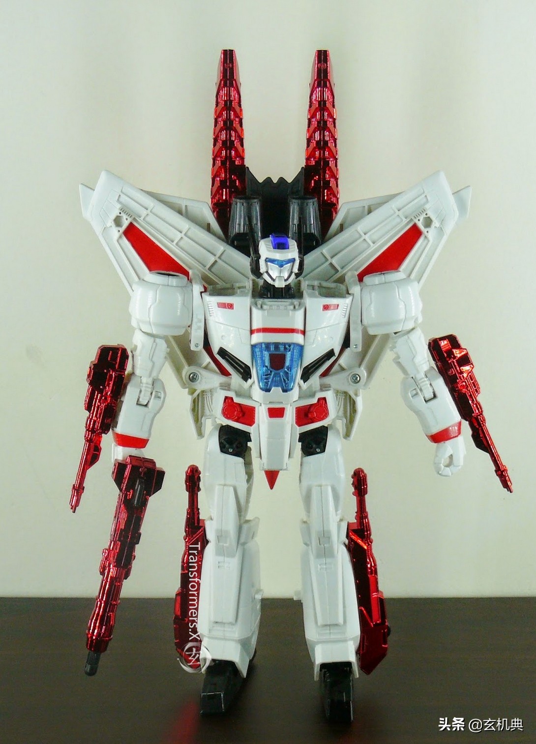 变形金刚动漫人物,变形金刚天火是霸天虎还是汽车人