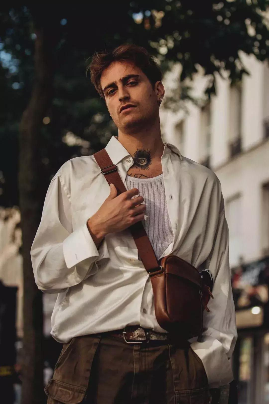 一根腰带穿衣搭配图,一条细细的腰带