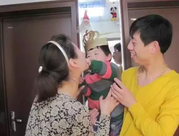 如何画一张过春节的全家福,技术贴的正确贴法视频