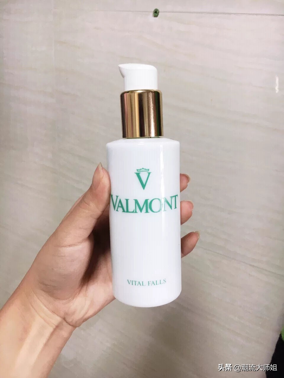 大牌正品护肤品雅诗兰黛,雅诗兰黛精华水红黑榜