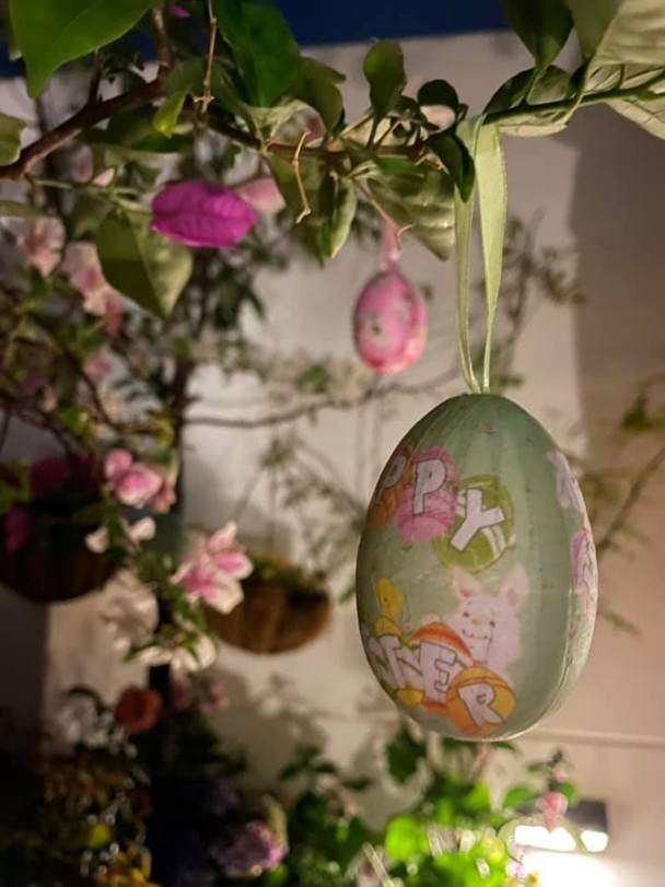 陈少霞晒与老公度假照,陈少霞抱女儿照片