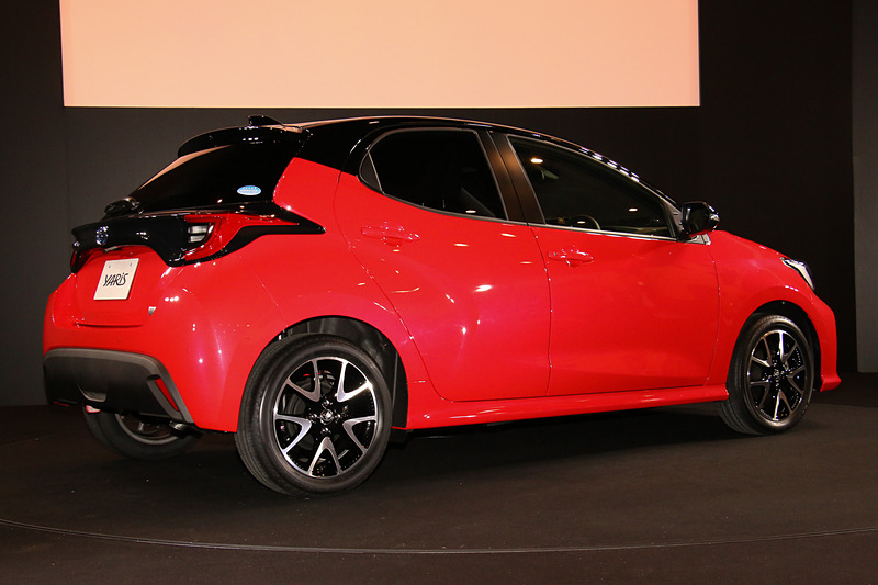 丰田雅力士新款赛车,丰田雅力士对比飞度