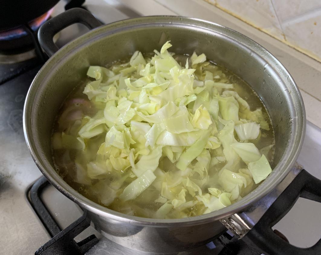 炖完牛肉的汤煮面,炖完牛肉的砂锅去异味