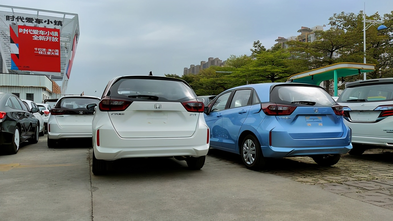 上市3个月，飞度卖得好吗？走访4S店，发现加价新玩法