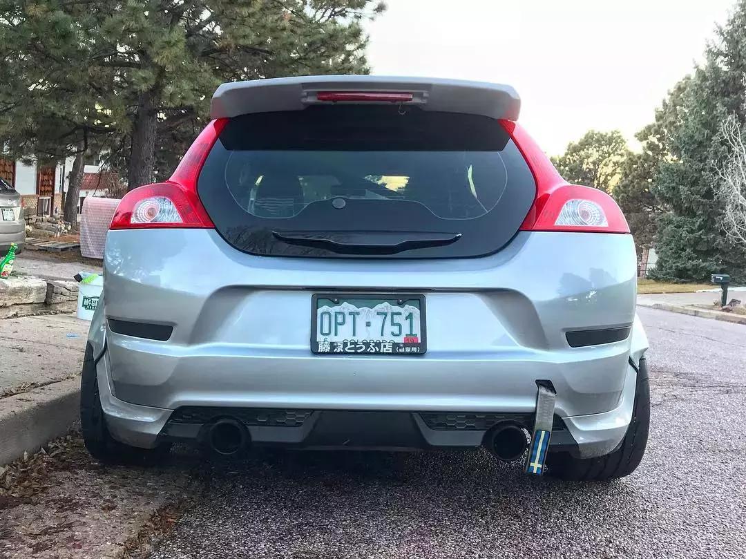 沃尔沃曾经最便宜又独特的双门车C30,没想到竟改装出如此姿态