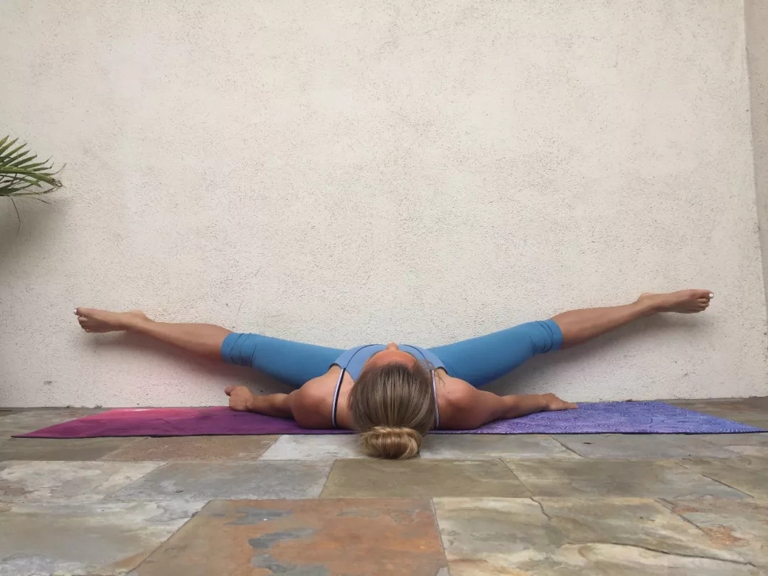 韩国健身教练沈一爱,因S型身材吸粉无数,被称为“翘臀小萝莉”