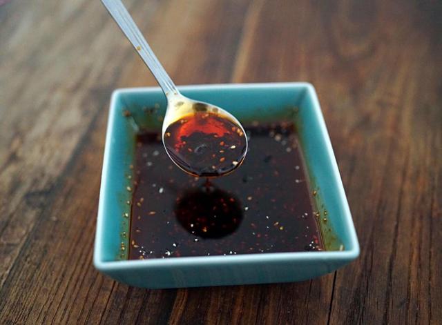 1碗面米粉5碗清水教你在家做凉粉,一碗面粉一碗水自制凉粉