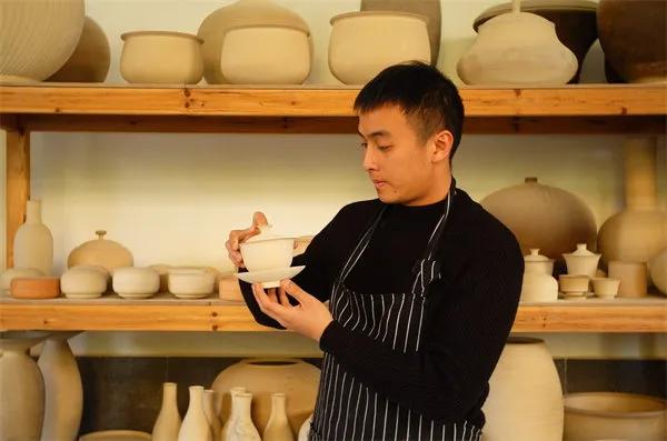 远山春色,龙泉青瓷艺术巴黎展