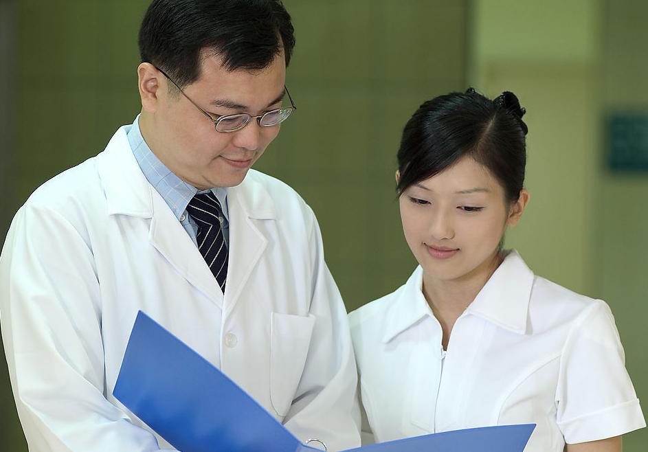 为啥现在的孩子动不动就一米八以上？医生告诉你：有这3个原因