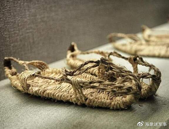 哪位战友穿过三款以上军鞋？赠护鞋神器，附真假军鞋鉴别法