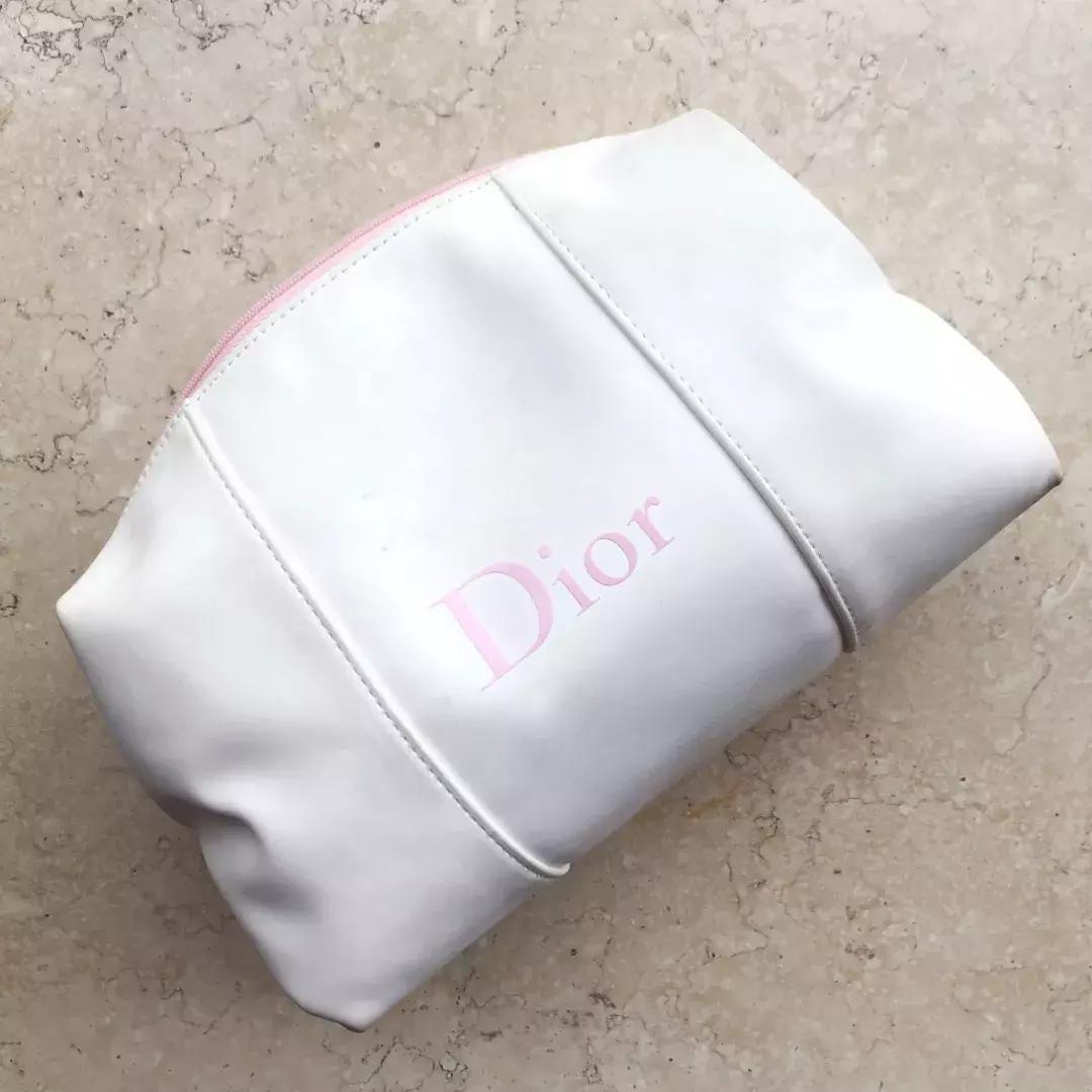 突击检查包里都装什么,突击检查化妆品包包