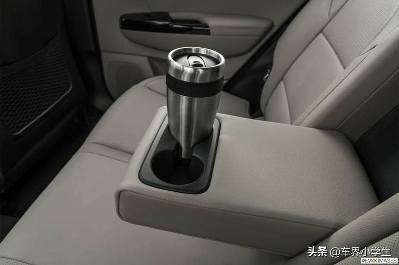 起亚全新狮跑被曝,起亚狮跑初代