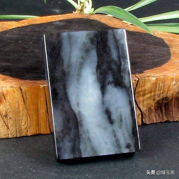 青花玉石籽料与山料的区别,青花籽料与青花山料怎么区分