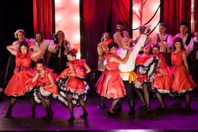 年轻一代的女性,不是缺乏技术,而是不敢骄傲