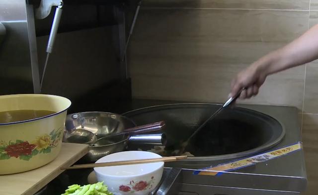 农村做小型无烟柴火灶,农村室内柴火灶自造过程