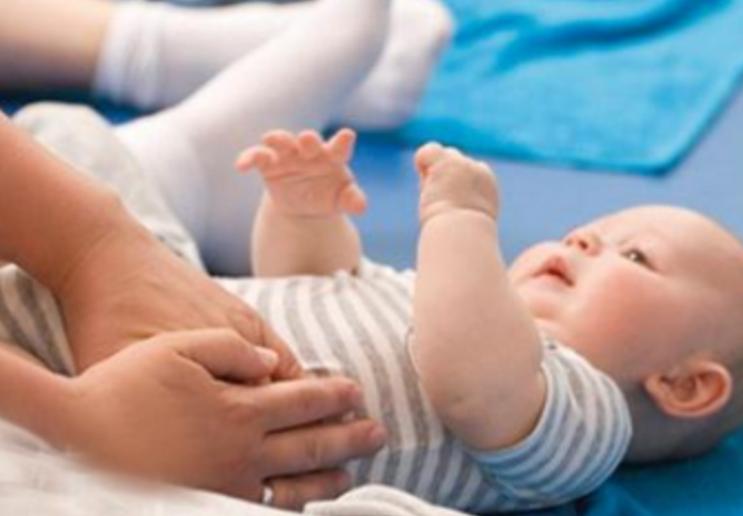 婴儿触摸皮肤法注意事项,宝宝身上有几个地方不能碰