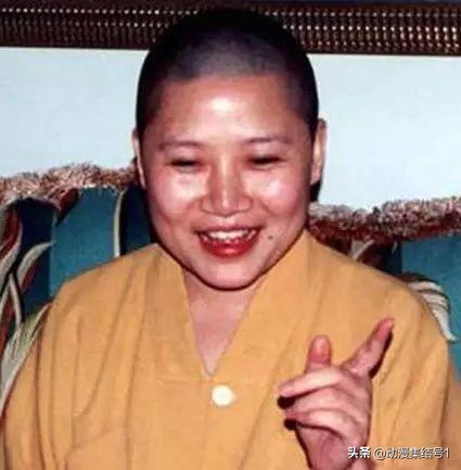 李娜出家后的青藏高原,有没有当年李娜出家剃度视频