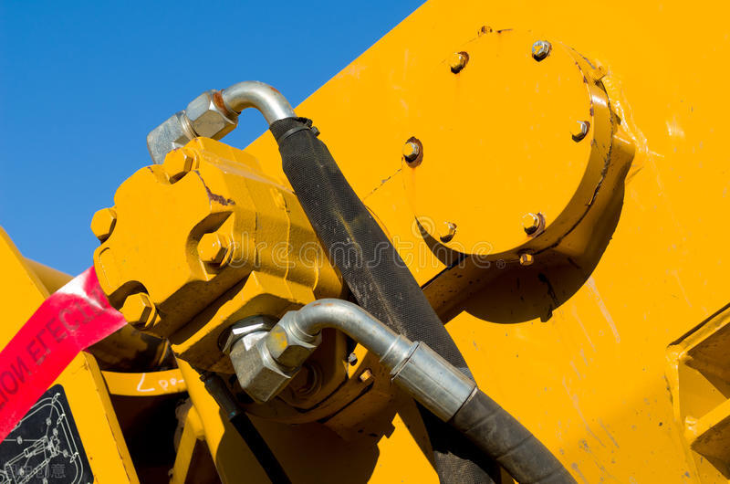 所有液压系统中的基本机械元件,工程机械液压系统原理图