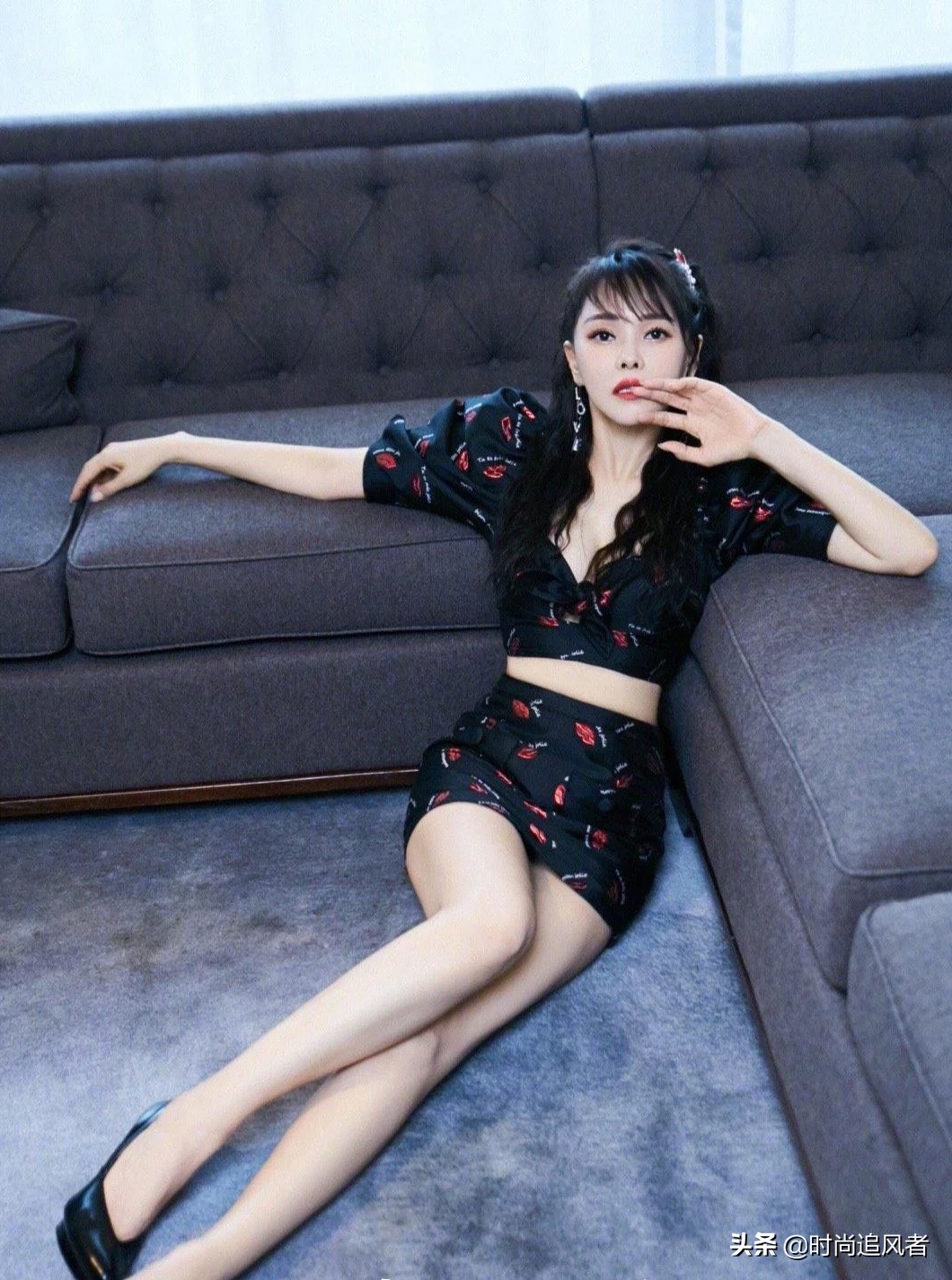 乘风破浪的姐姐伊能静同款紫色鞋,乘风破浪的姐姐伊能静刘海造型