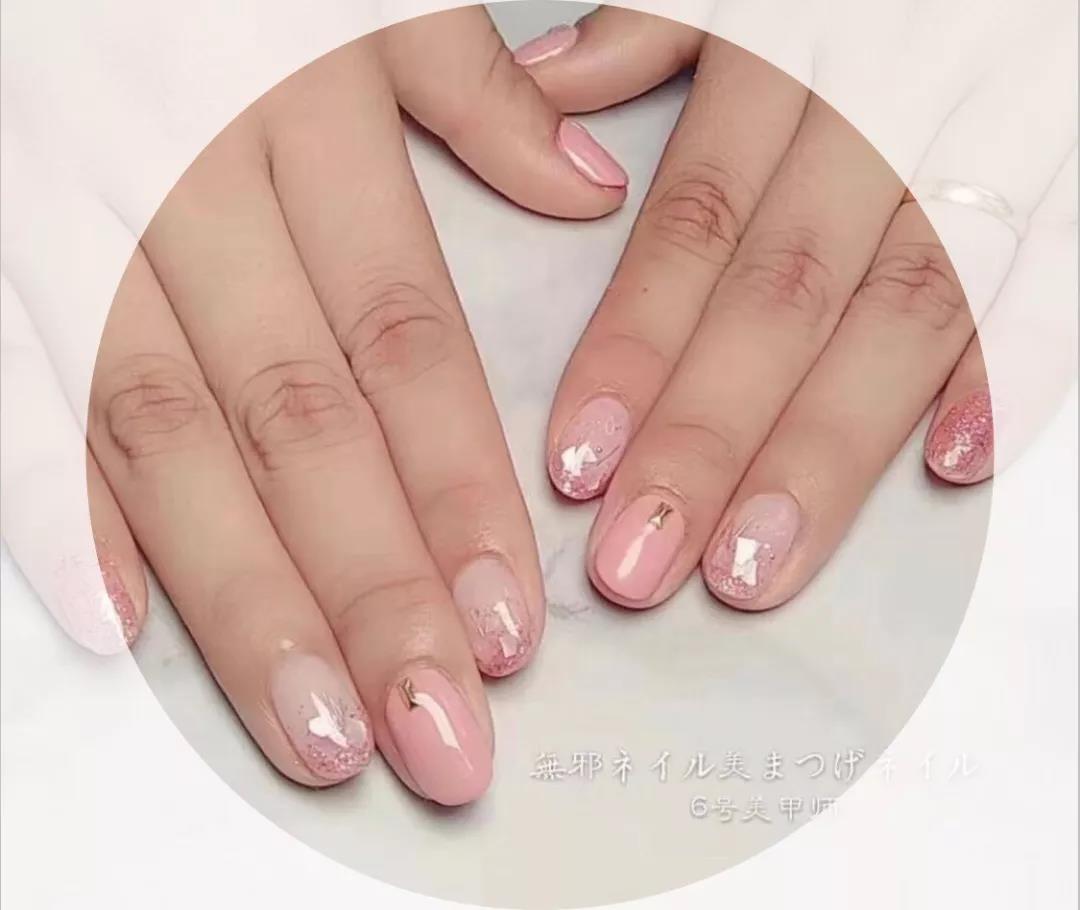 指甲里也藏着健康问题,指甲暴露了你的身体状态