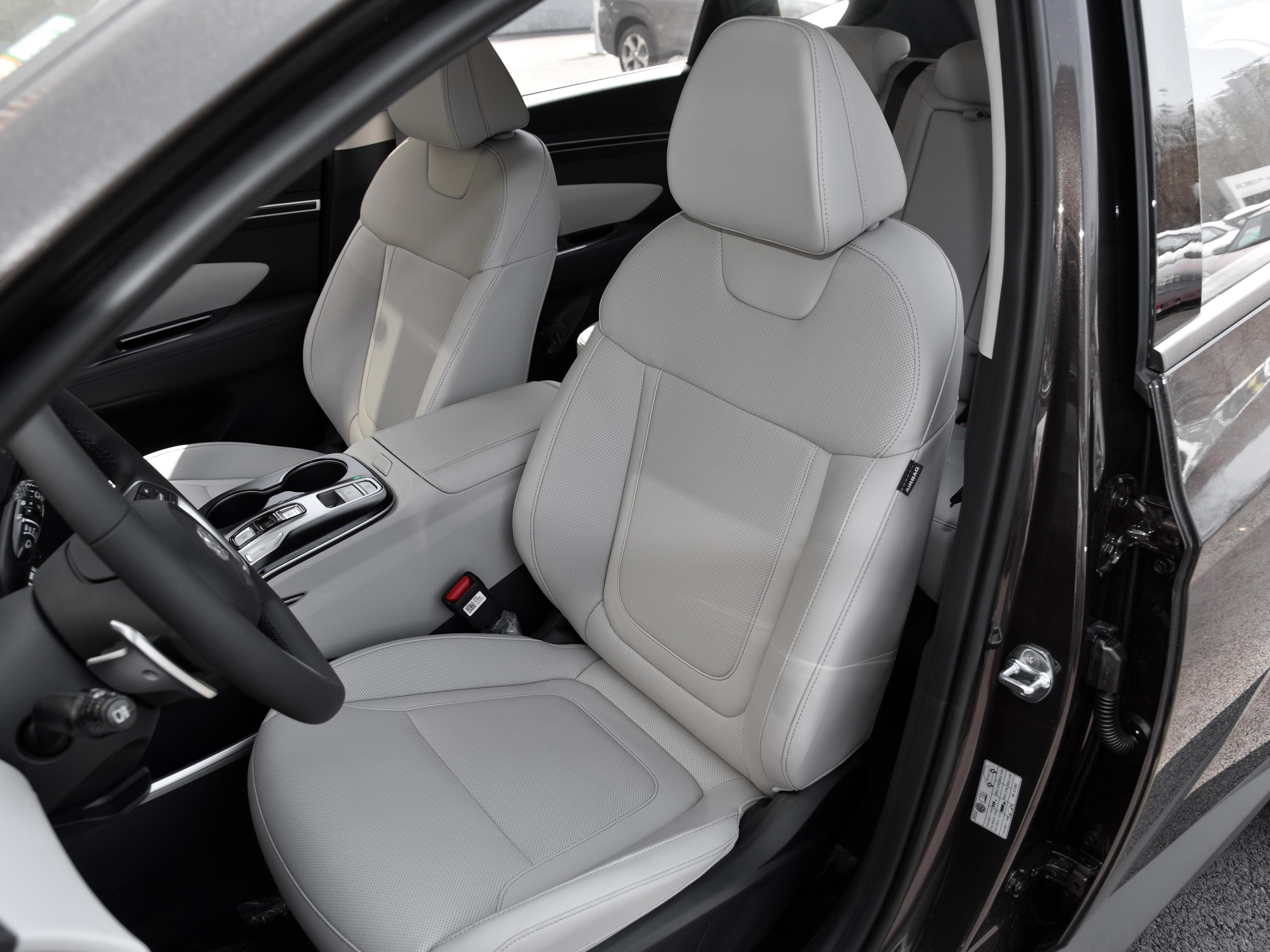 车展实拍现代新款途胜,现代全新途胜实拍搭1.6t尺寸