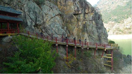 涓浗绗竴涓禐棰傛浌鎿嶇殑鏅偣,涓浗绗竴璧炴浌鎿嶇殑鏅偣