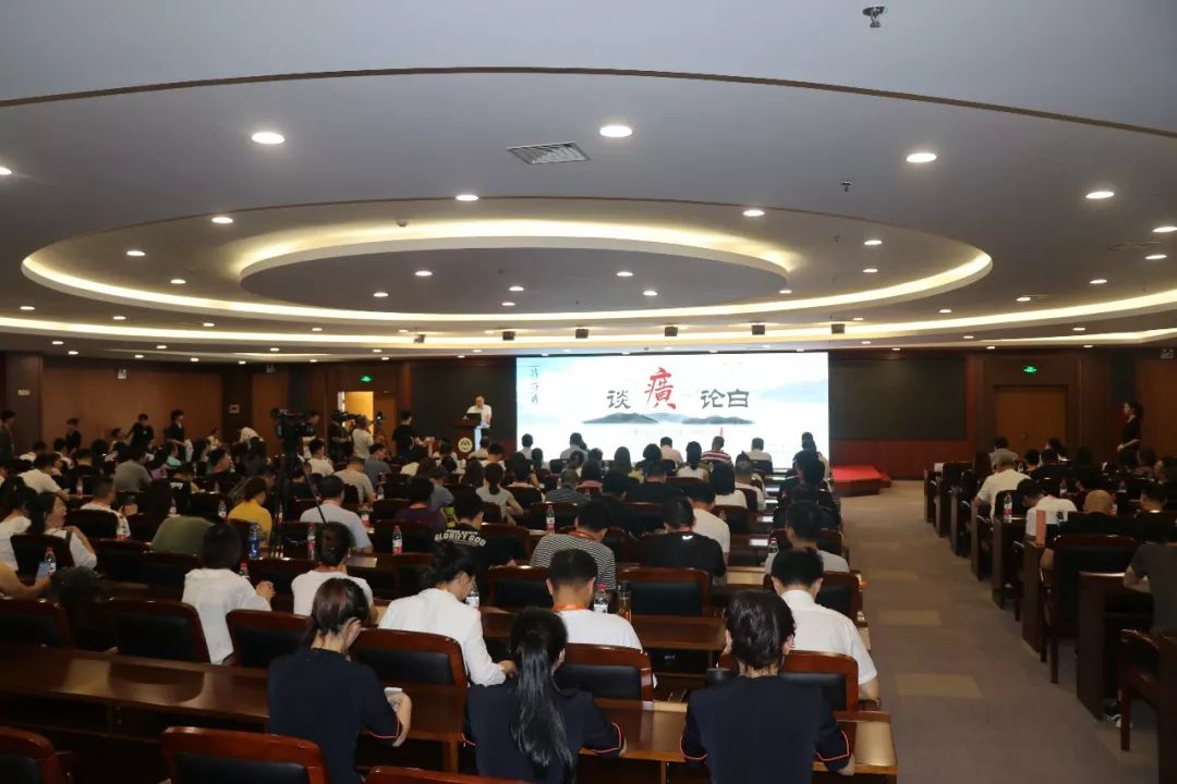 片仔癀和西黄丸与西黄胶囊的区别 (到片仔癀厂家能买到片仔癀吗)